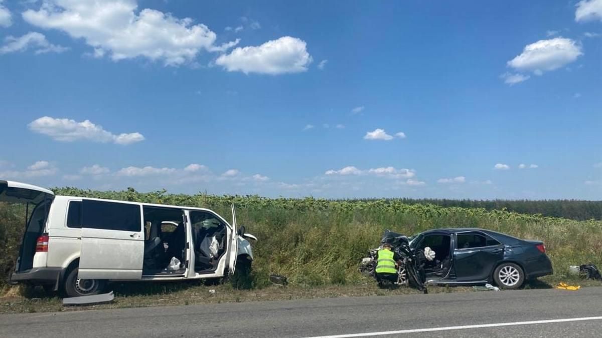 В результате аварии на Луганщине пострадали 9 человек