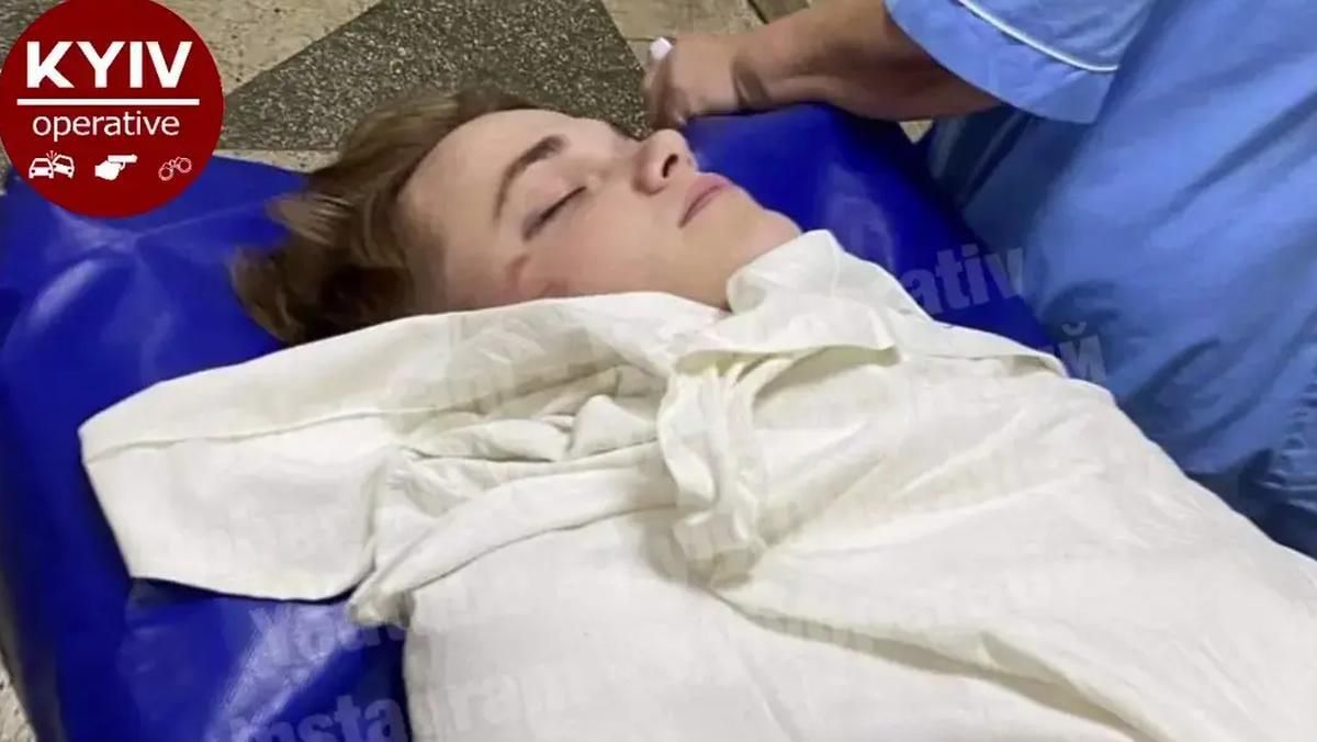 В Киеве боец госохраны побил танцовщика Дорофеевой В Киеве боец госохраны побил танцовщика Дорофеевой