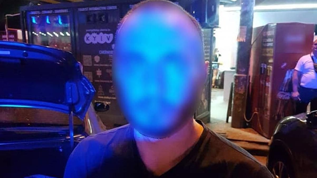 У Києві таксист Bolt порізав американця, який захищав Україну У Києві таксист Bolt порізав американця, який захищав Україну