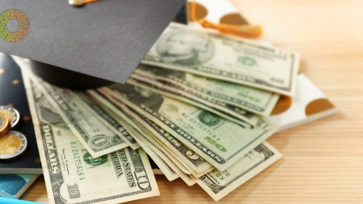 Деньги школам: сколько средств выделили на реформы образования в 2021