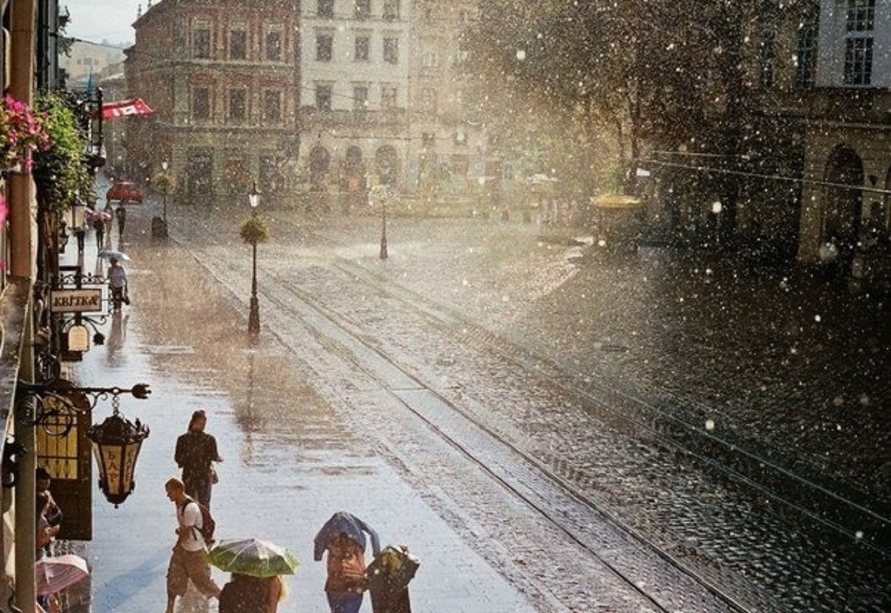 Львовской снова пронесется ураган: объявили штормовое предупреждение Львовской снова пронесется ураган: объявили штормовое предупреждение