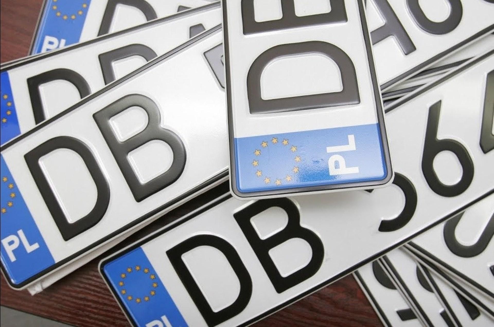 В Україні розмитнили 17 тисяч євроблях: на скільки збагатився бюджет В Україні розмитнили 17 тисяч євроблях: на скільки збагатився бюджет