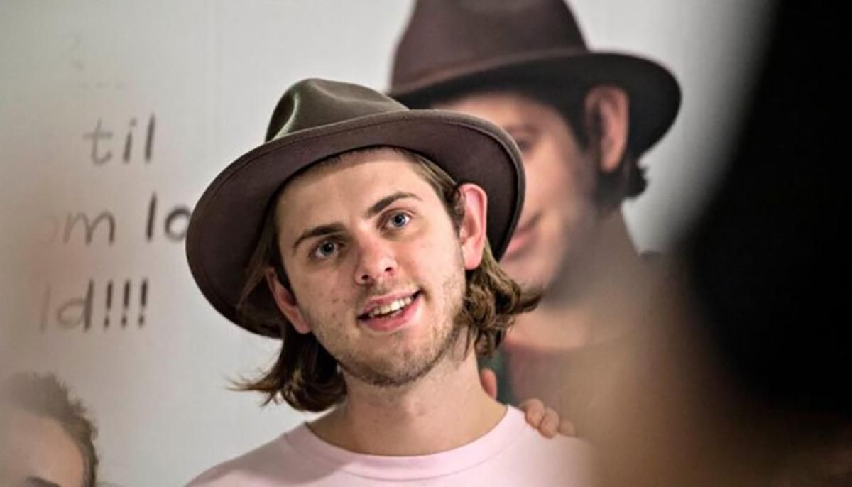 Разбился известный блоггер: он записывал экстремальное видео в горах Разбился известный блоггер: он записывал экстремальное видео в горах