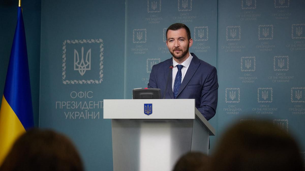 Никифоров підбив підсумки першого місяця роботи речником президента