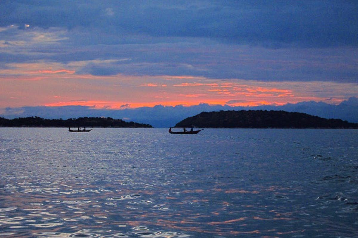 В Конго перевернулась лодка: среди погибших есть 7 детей В Конго перевернулась лодка: среди погибших есть 7 детей