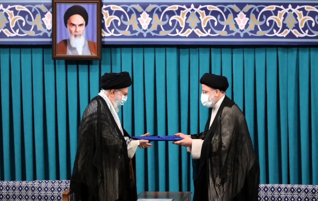 Аятолла Алі Хаменеї затвердив нового президента Ірану