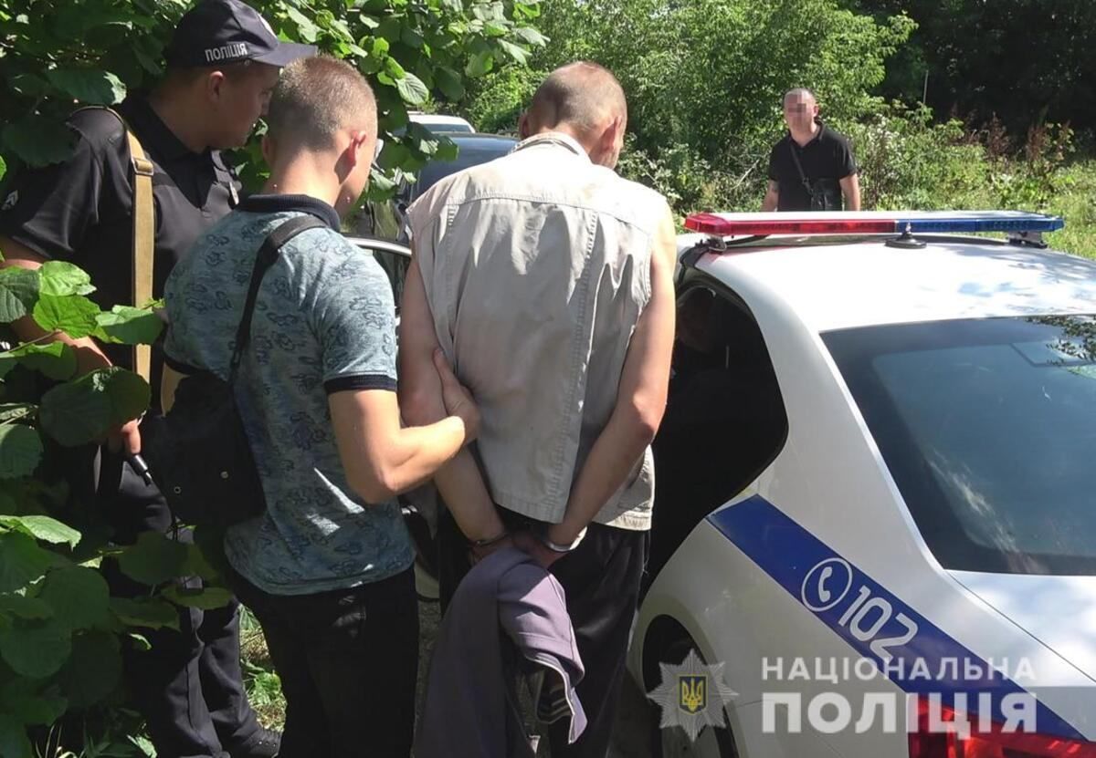 В Житомирской области сын убил отца, угнал авто и попал в ДТП с детьми