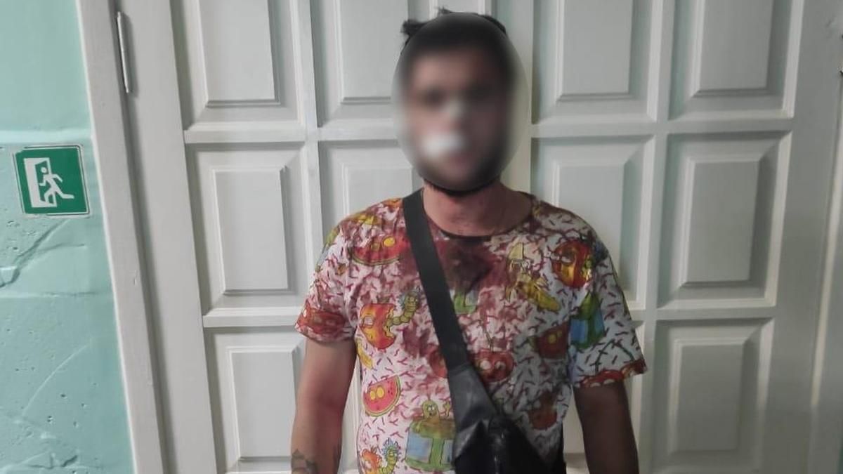 На Київщині молодик влаштував стрілянину у натовпі та поранив батьків На Київщині молодик влаштував стрілянину у натовпі та поранив батьків