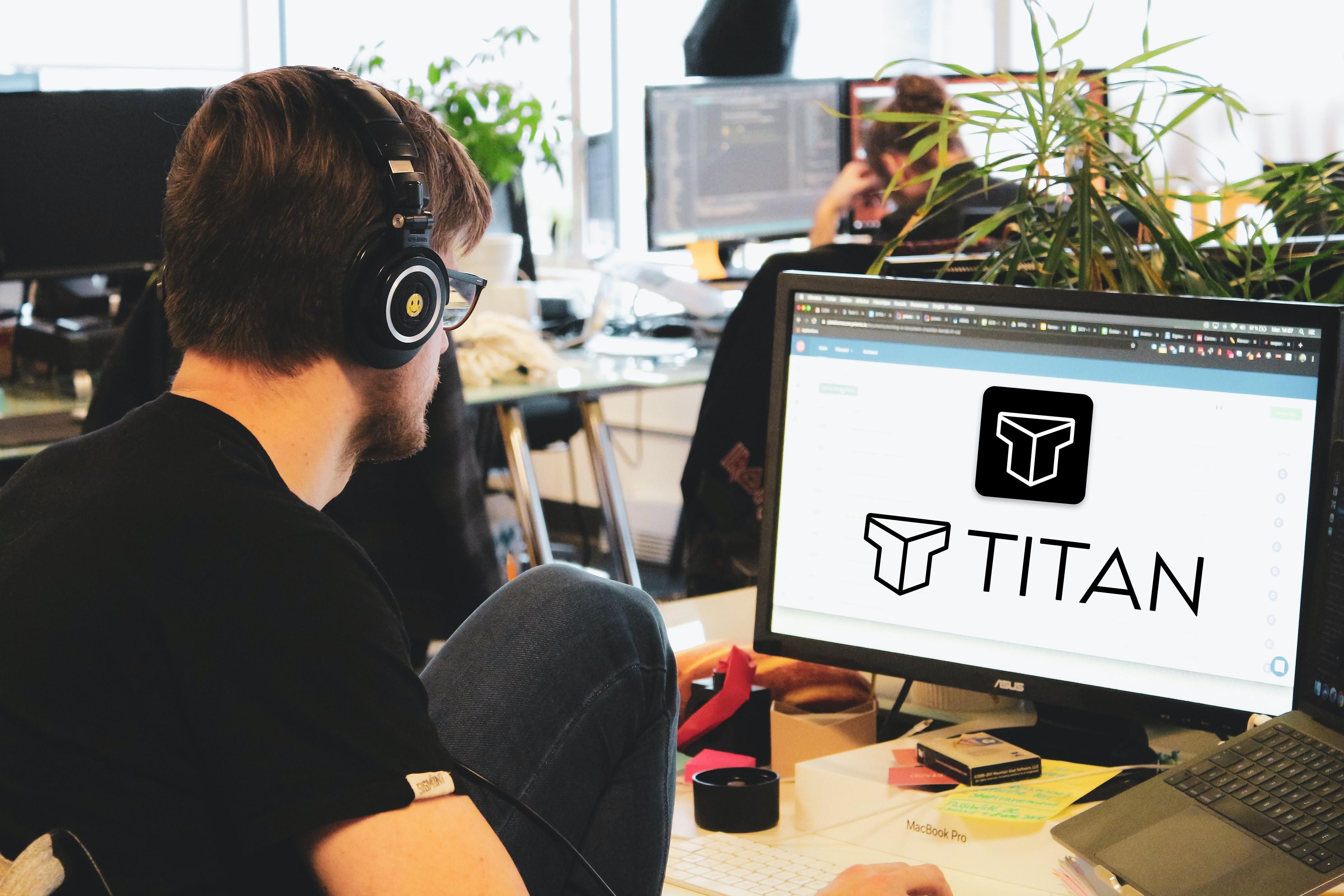 Titan кидає виклик Google й Microsoft Titan кидає виклик Google й Microsoft