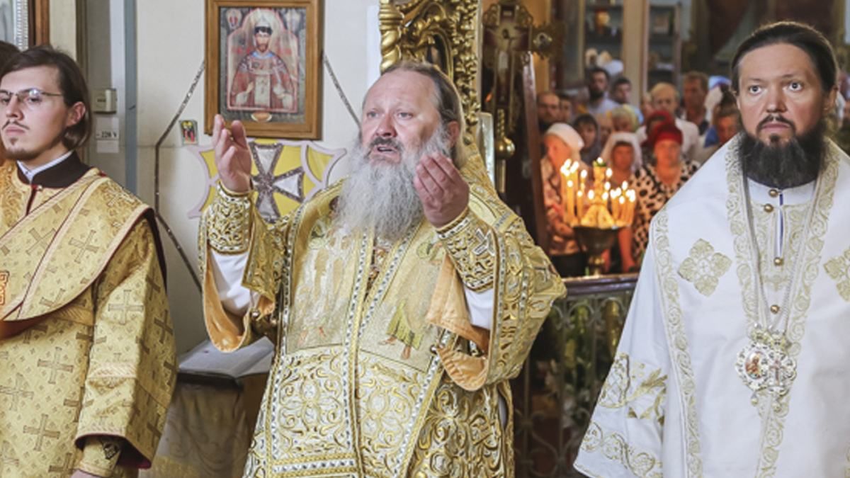 Паша-Мерседес помолился против эпидемии в Чернобыле: были без масок Паша-Мерседес помолился против эпидемии в Чернобыле: были без масок