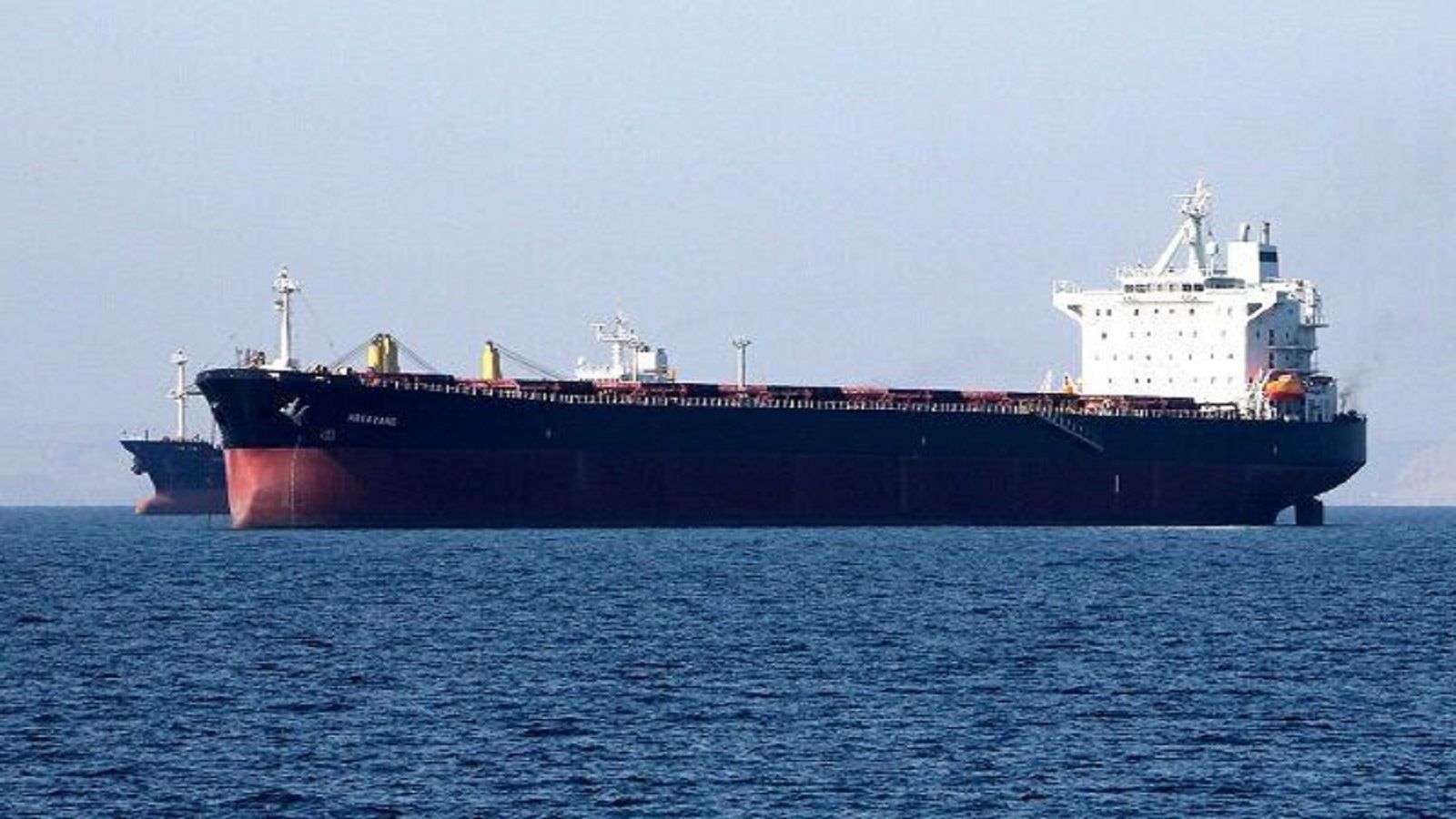 У берегов ОАЭ 4 танкера 03.08.2021 заявили о потере контроля