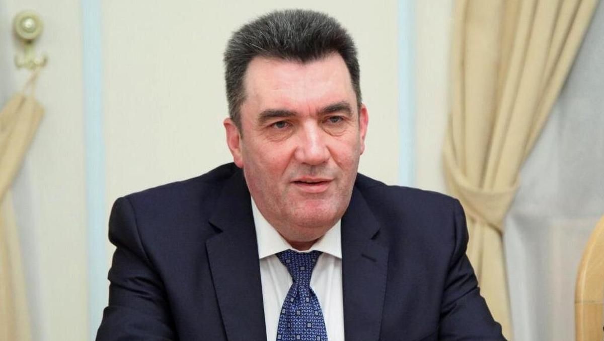 Данілов вибачився перед киянкою, яку внесли до санкційного списку РНБО Данілов вибачився перед киянкою, яку внесли до санкційного списку РНБО