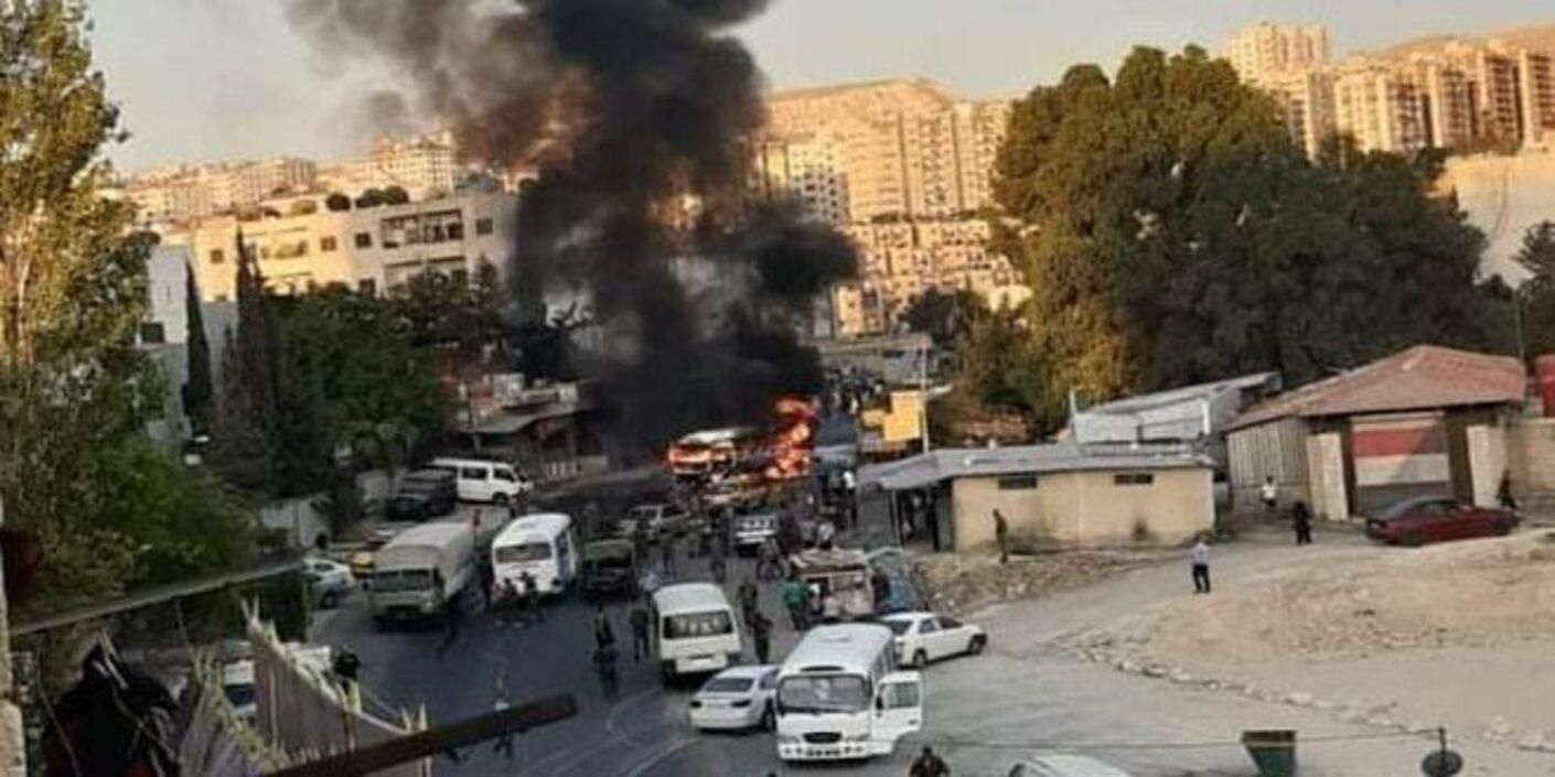 В сирийском Дамаске взорвался автобус с военными Асада: фото
