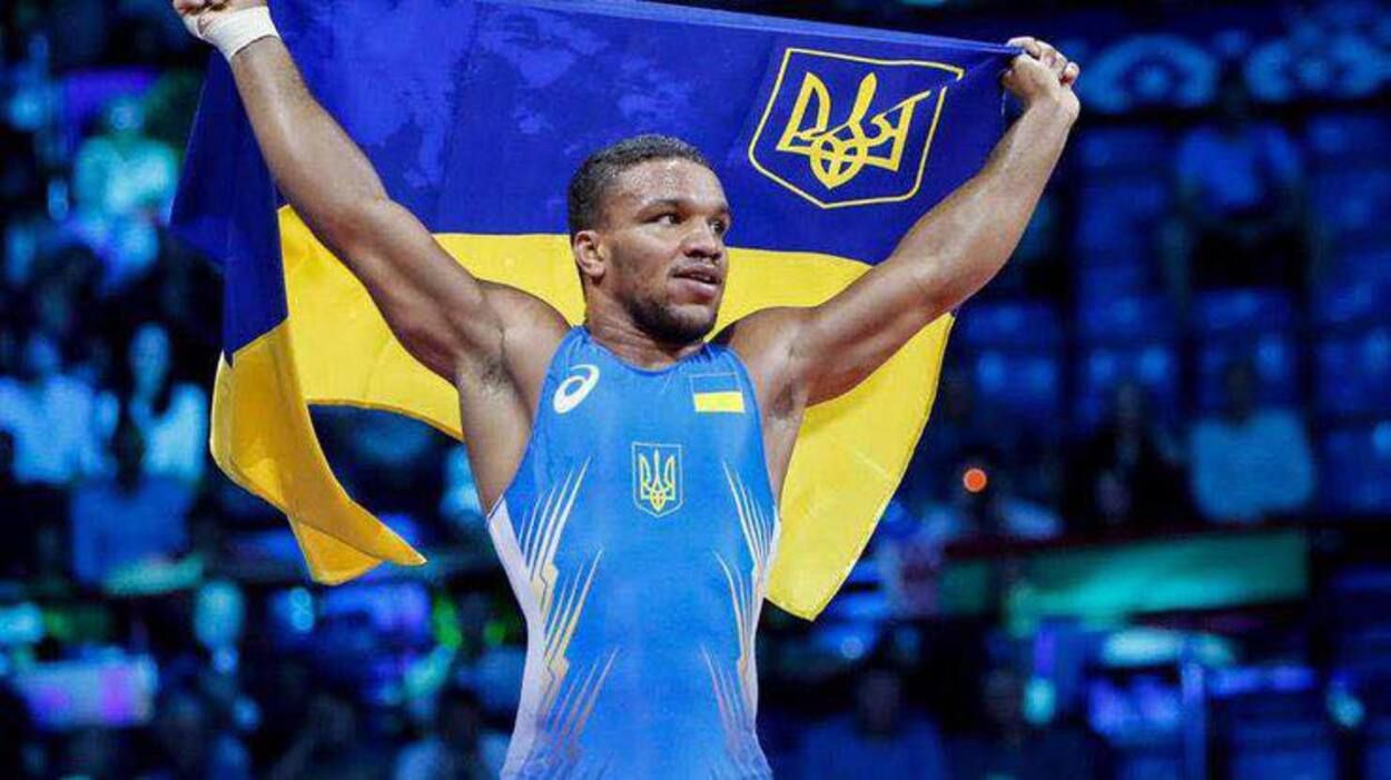 Перше українське золото на Олімпіаді-2020: Садовий привітав Беленюка з перемогою Перше українське золото на Олімпіаді-2020: Садовий привітав Беленюка з перемогою