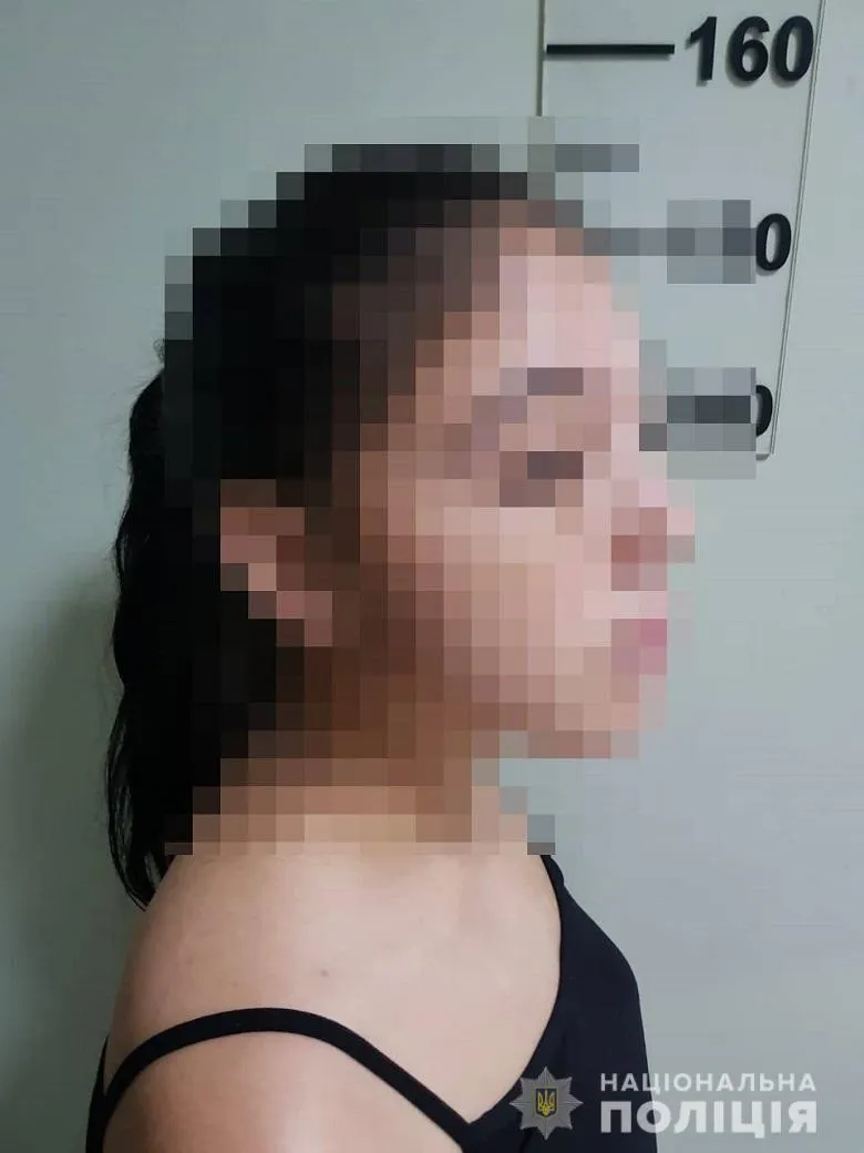 У Києві 20-річна дівчина обікрала іноземного дипломата У Києві 20-річна дівчина обікрала іноземного дипломата