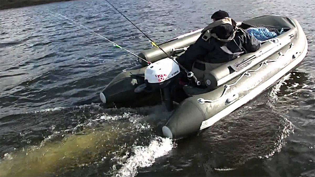 Прикордонники виловили рибалку: несло штормом у Молдову Прикордонники виловили рибалку: несло штормом у Молдову