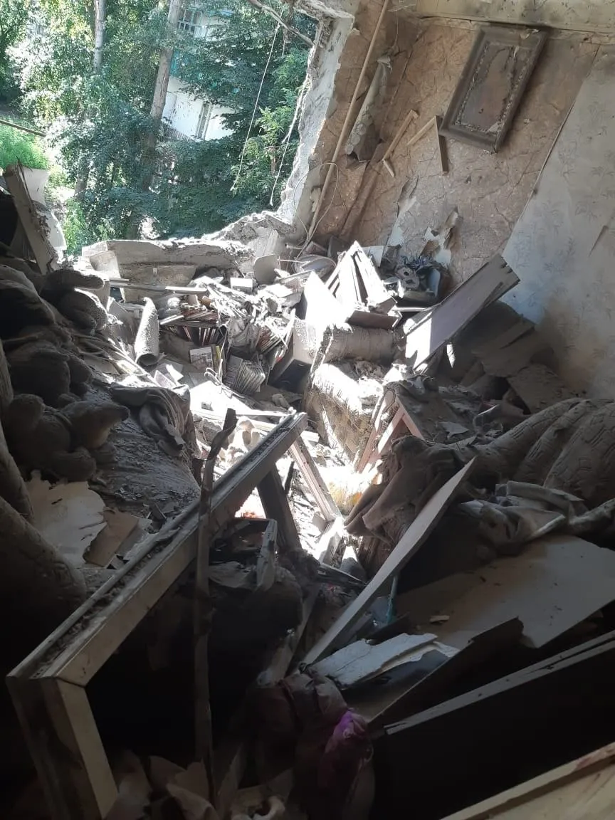 Окупанти обстріляли квартиру у Красногорівці