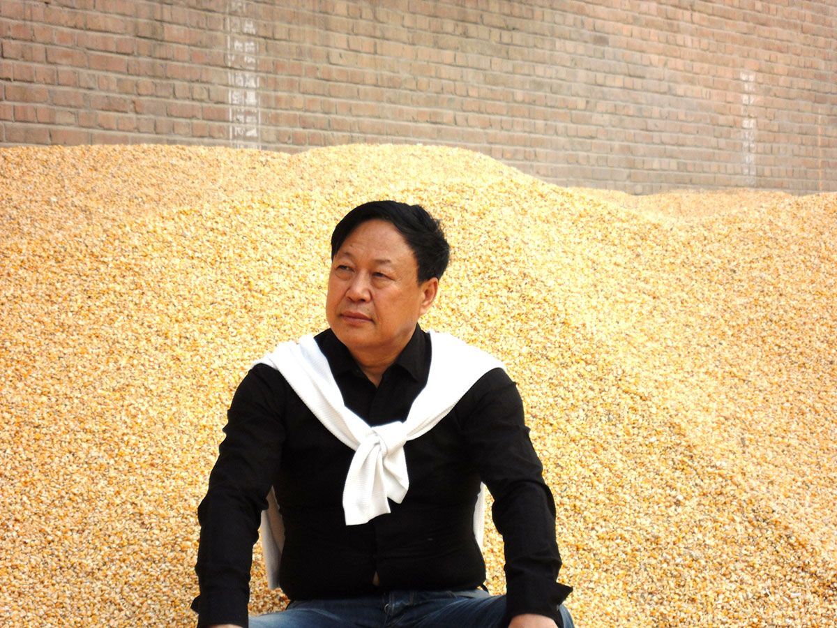 Мільярдер отримав 18 років ув'язнення за "провокування неприємностей" Мільярдер отримав 18 років ув'язнення за "провокування неприємностей"