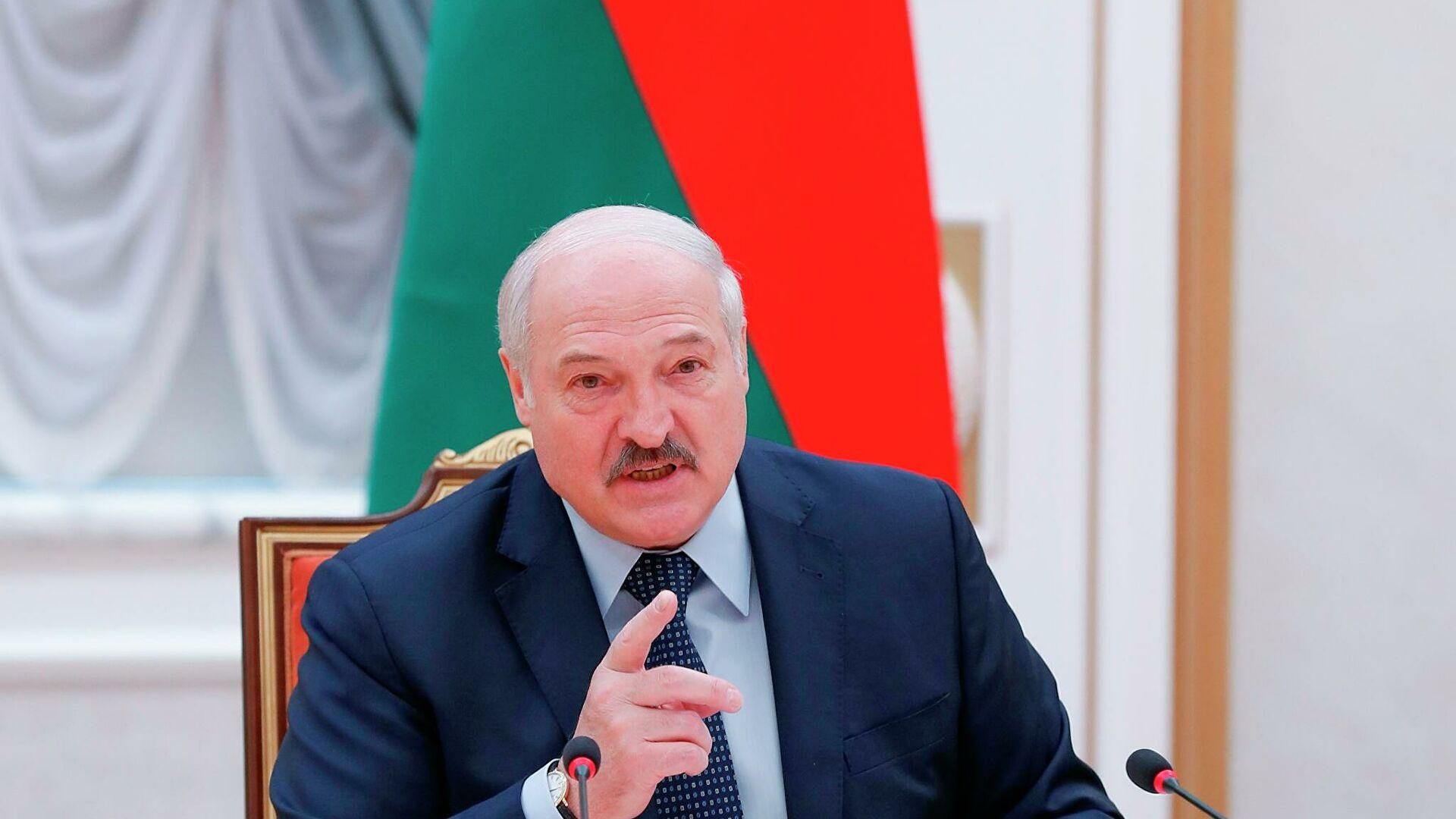 Лукашенко приказал силовикам закрыть каждый метр границы Беларуси