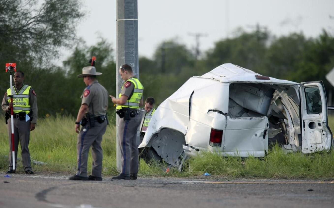 У США сталася моторошна ДТП з мігрантами: загинули 10 людей У США сталася моторошна ДТП з мігрантами: загинули 10 людей