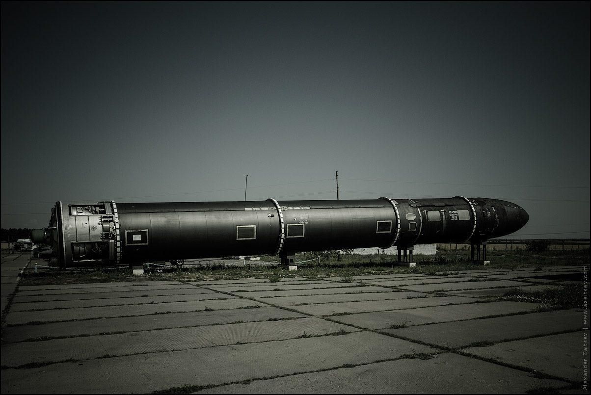 Боєголовки і підземний бункер у Побузькому музеї ракетних військ Боєголовки і підземний бункер у Побузькому музеї ракетних військ