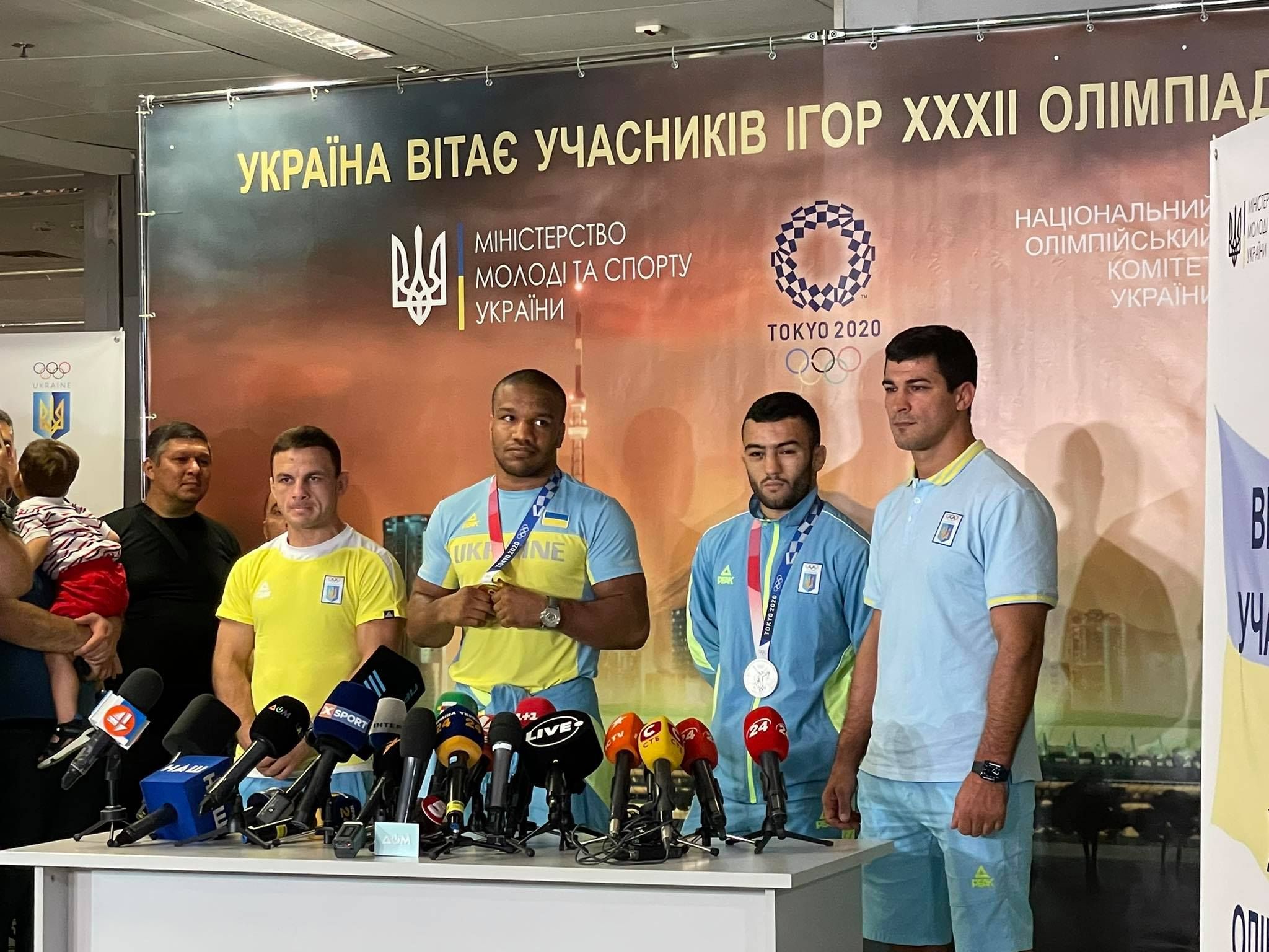 У Києві зустріли олімпійських медалістів Беленюка й Насібова: відео