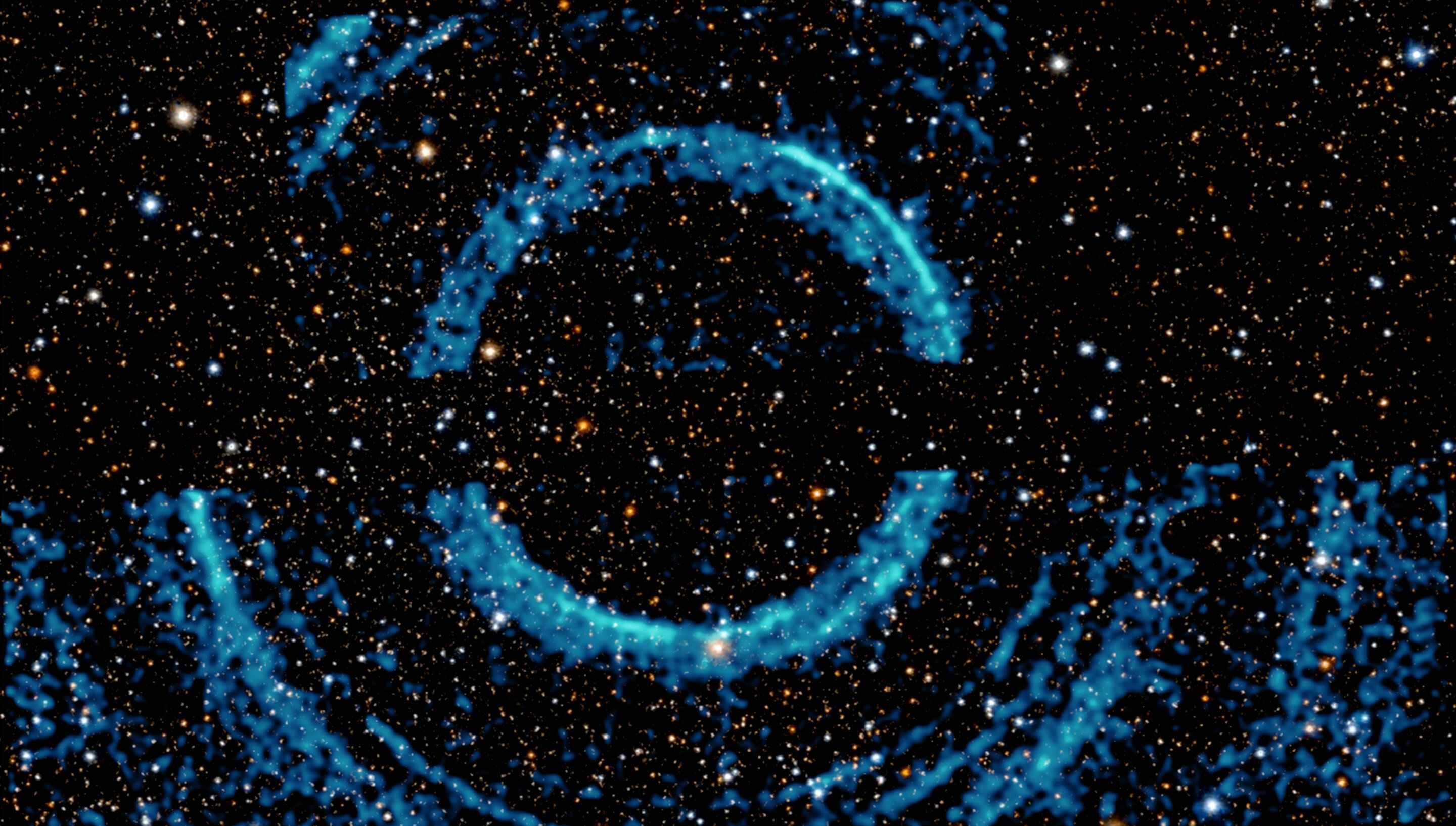 Чорна діра: в чорної діри знайшли кільця