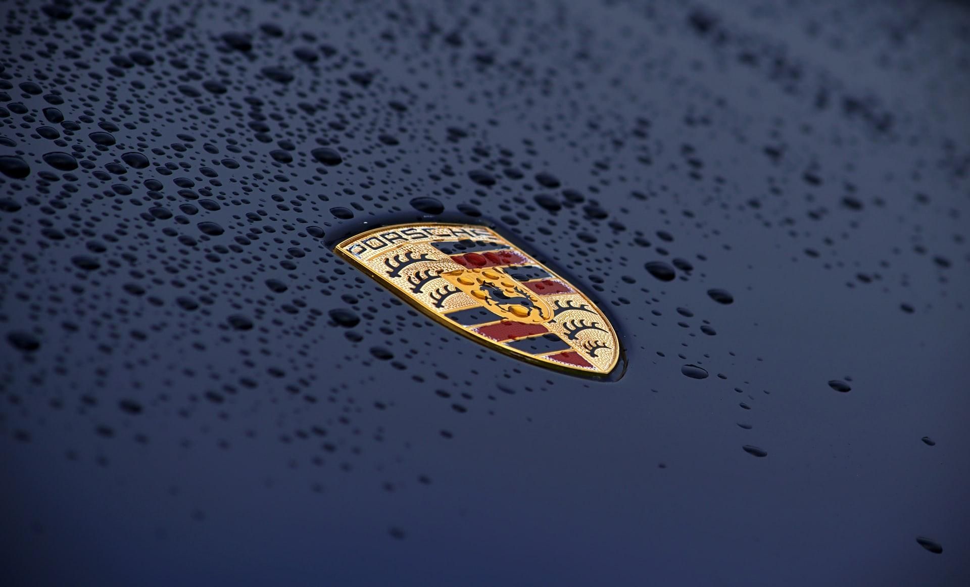 Porsche комплектует свои автомобили поддельными чипами