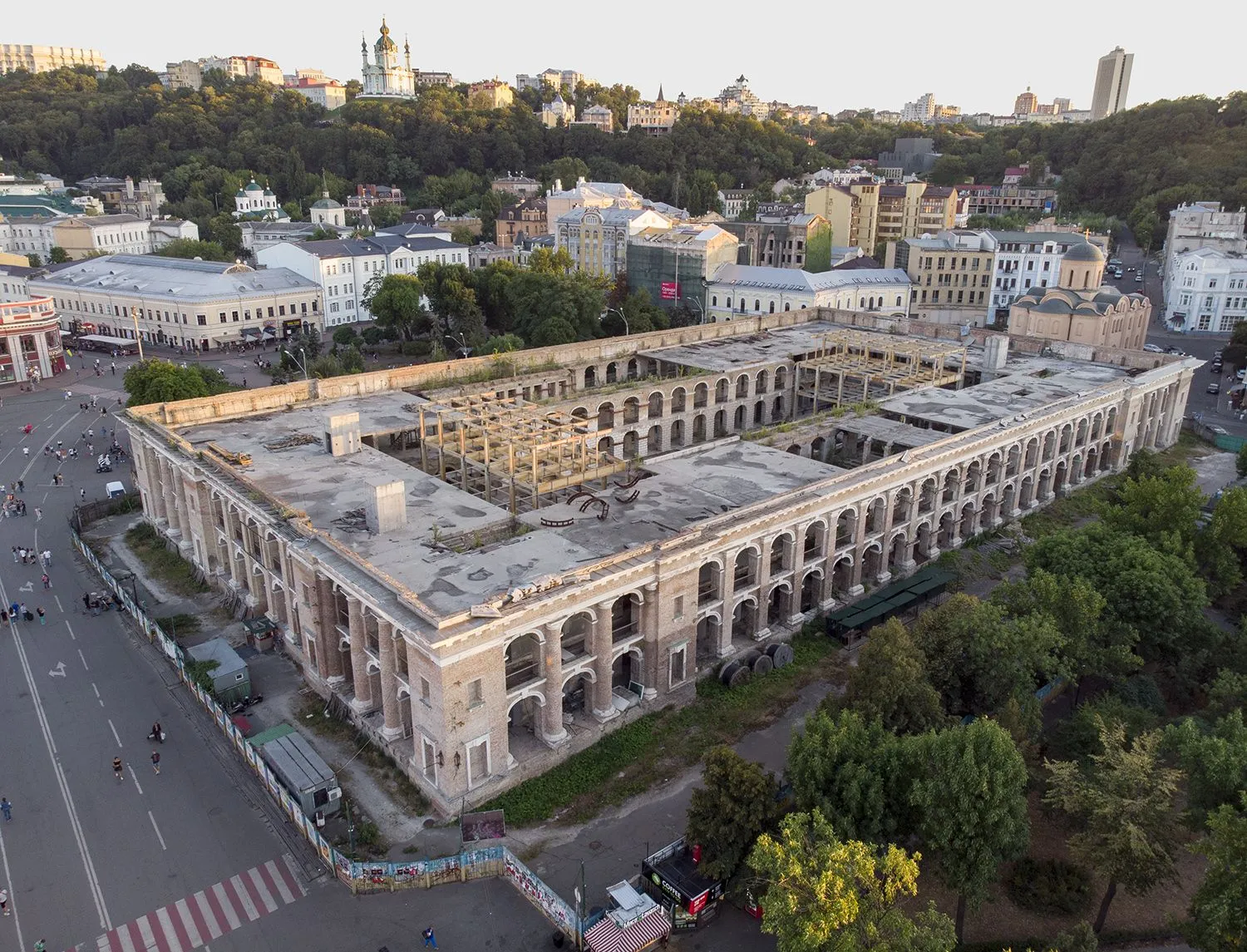 Гостинний двір у Києві, Київ, 30 років Незалежності, як змінився Київ за 30 років 