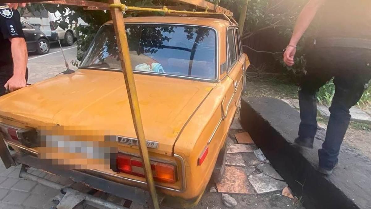 Мужчина воровал Жигули, но вдруг врезался в другие авто в Одессе Мужчина воровал Жигули, но вдруг врезался в другие авто в Одессе