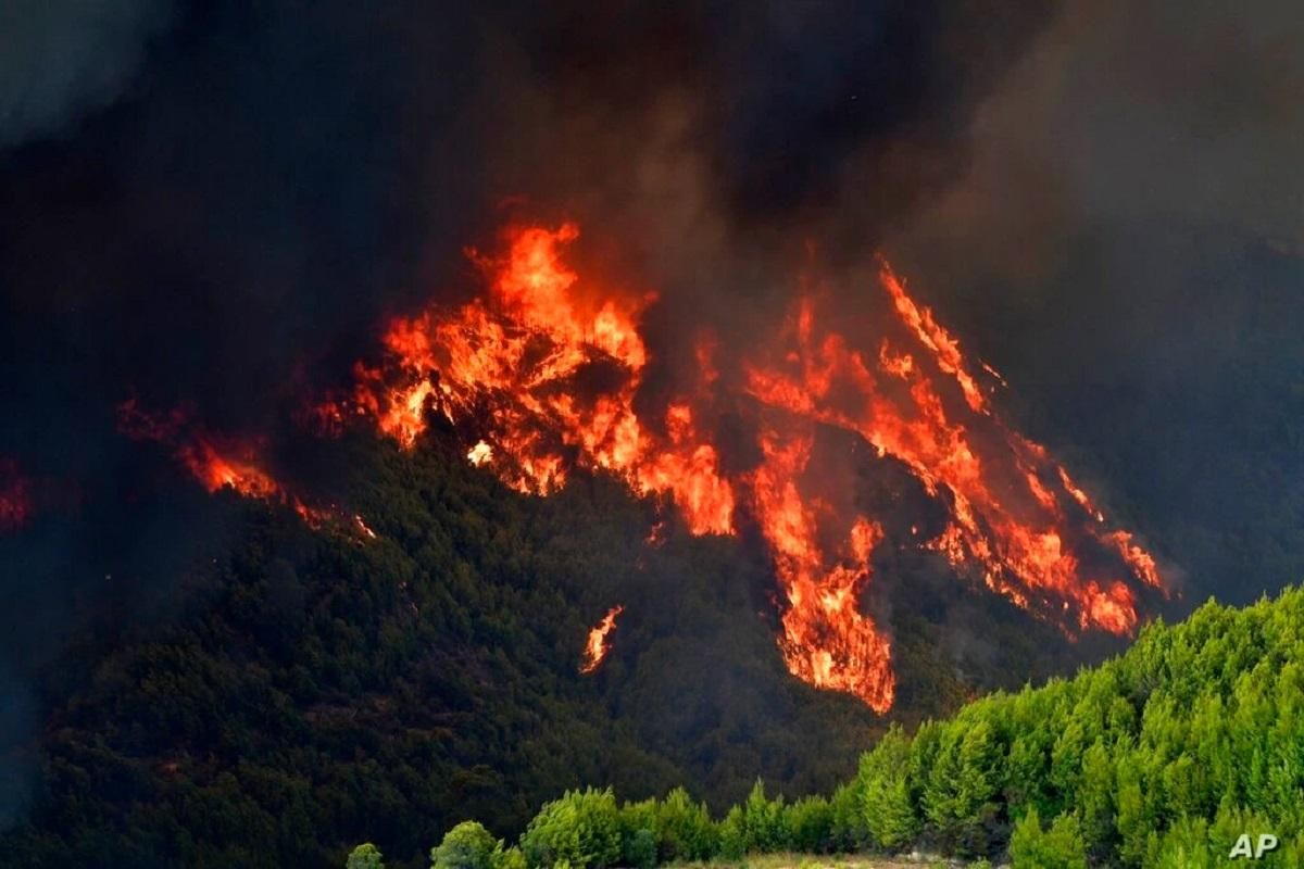 Пожары в Греции: где тяжелая ситуация и что с украинцами Пожары в Греции: где тяжелая ситуация и что с украинцами