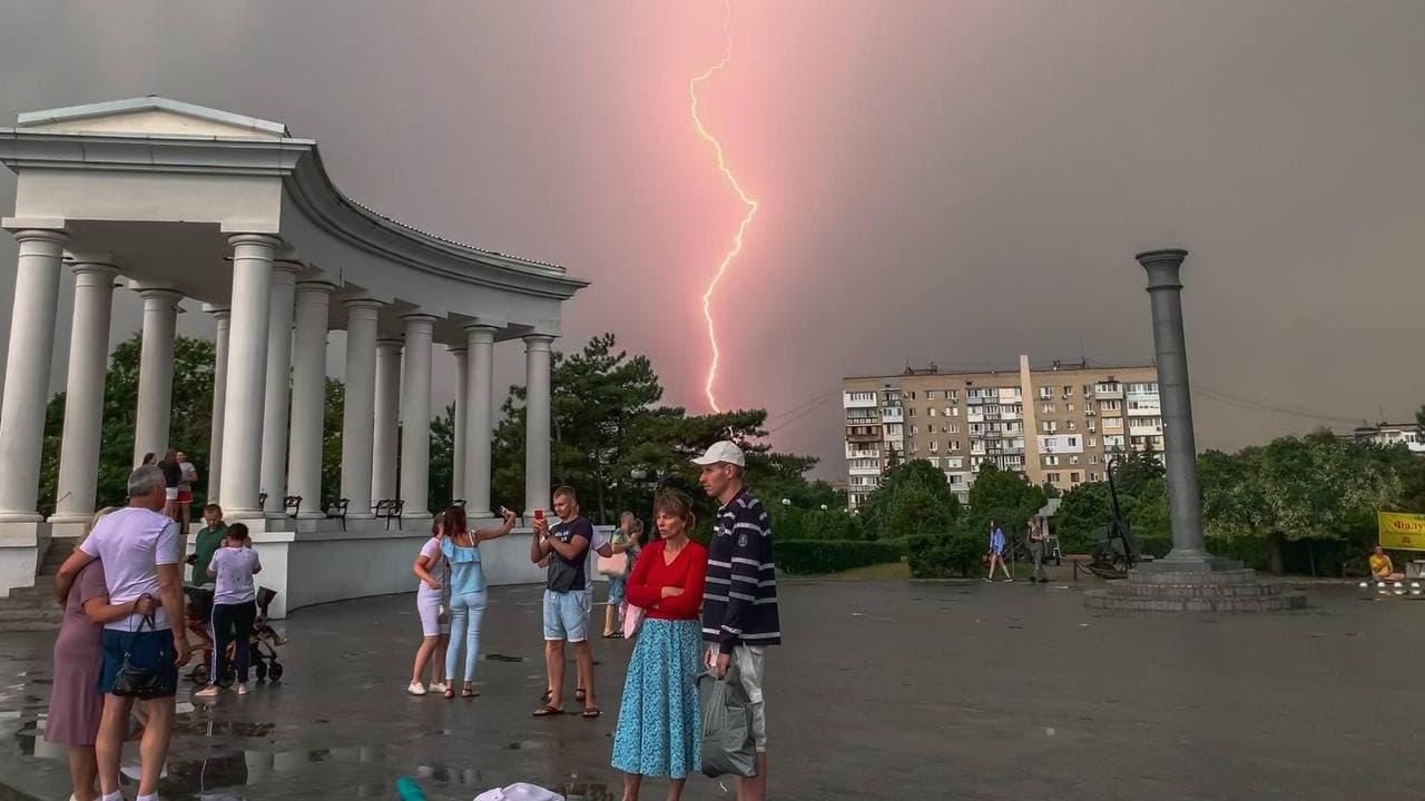 Затопило магизин Fozzy під час грози в Одесі: відео 