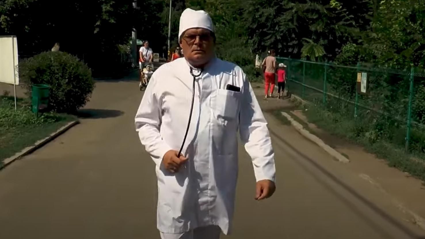 Директор Одесского зоопарка Беляков спел песню Ветеринар: видео