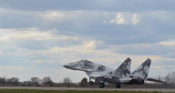 Над Україною зафіксували невідомий літак: ЗСУ підняли в небо винищувач