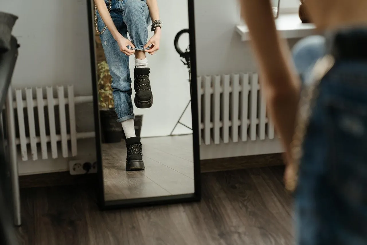 Приміряйте обидва чобітка Приміряйте обидва чобітка