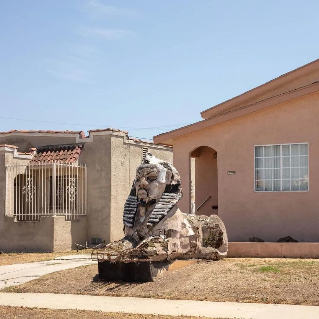 Не надто приваблива скульптура Не надто приваблива скульптура