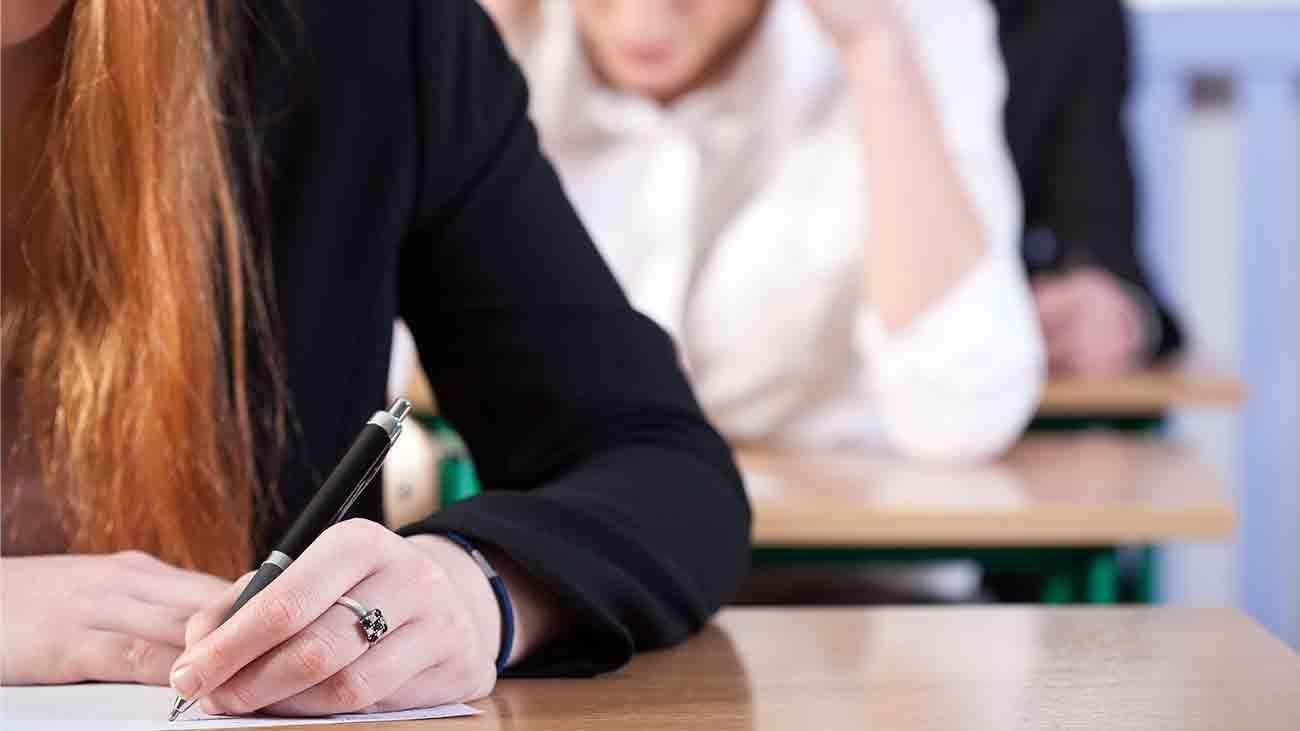 Змінили умови іспиту на рівень української мови для чиновників Змінили умови іспиту на рівень української мови для чиновників