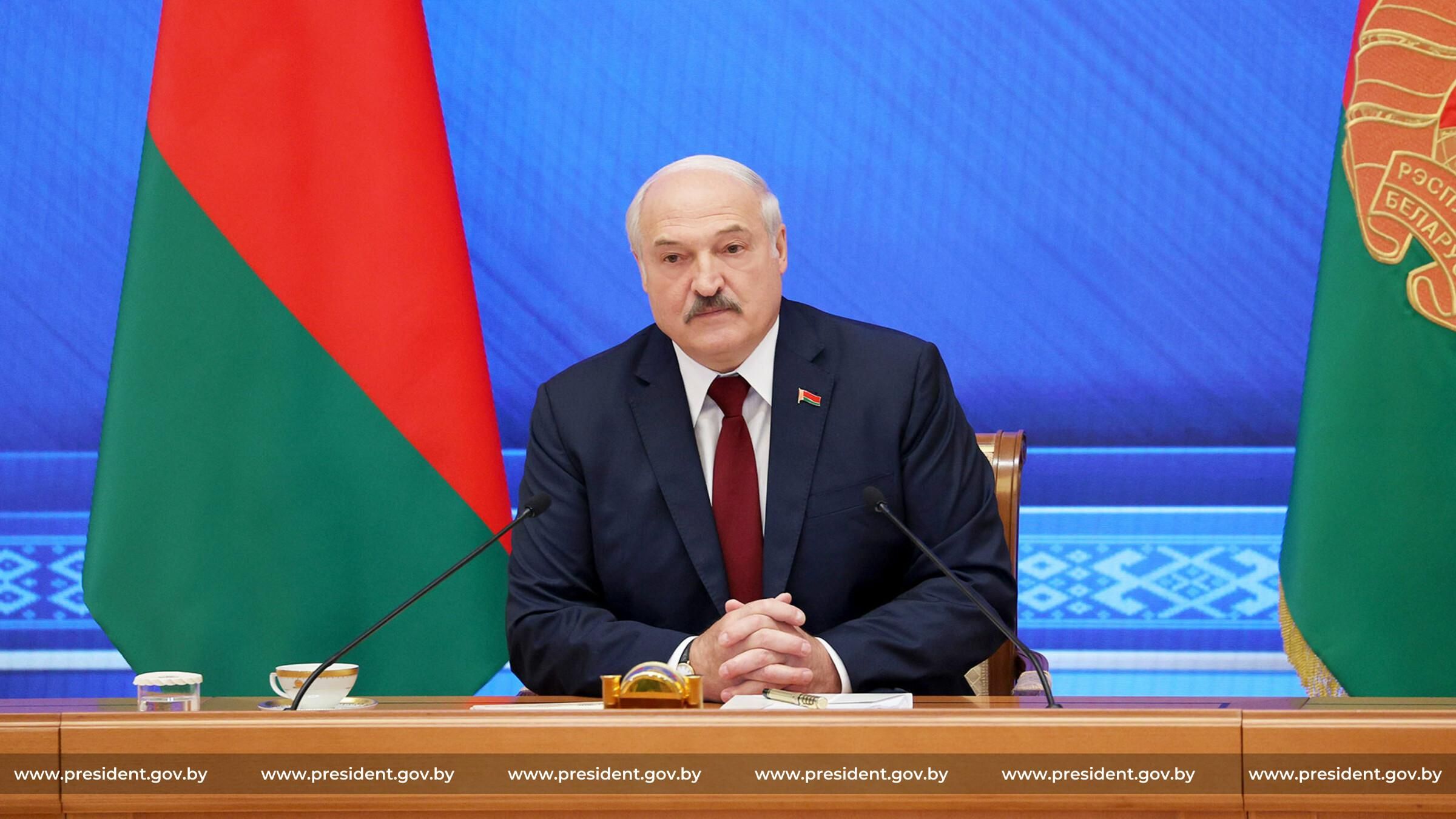 Лукашенко заявил, когда признает Крым российским