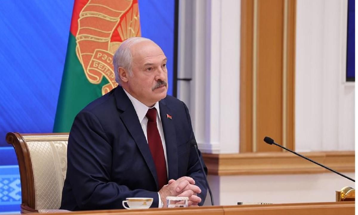 Лукашенко заговорил о планах перейти границу с Украиной