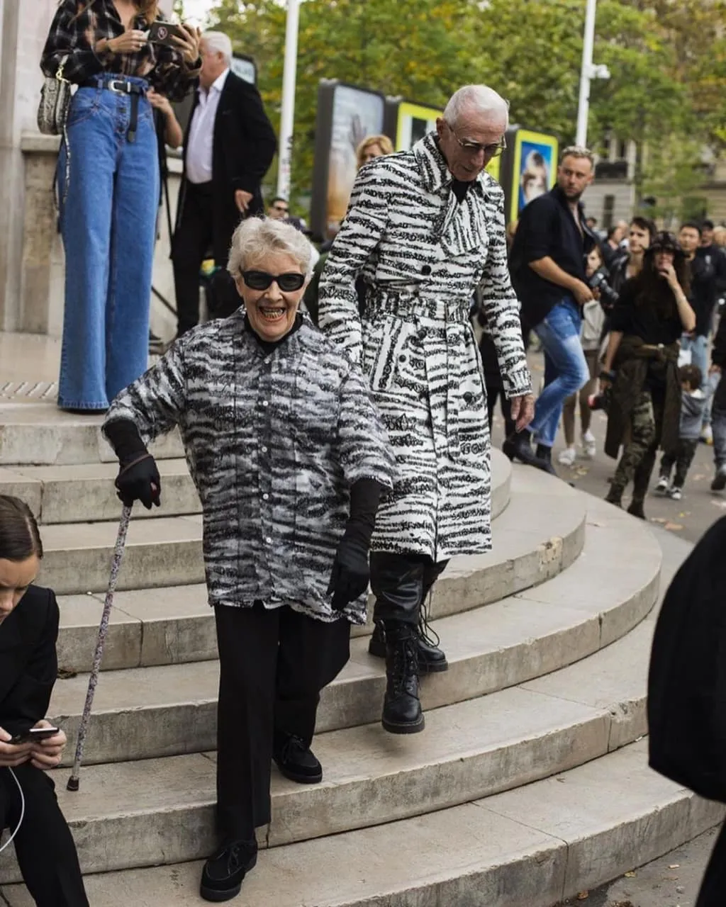 Стильна французьке подружжя Стильна французьке подружжя