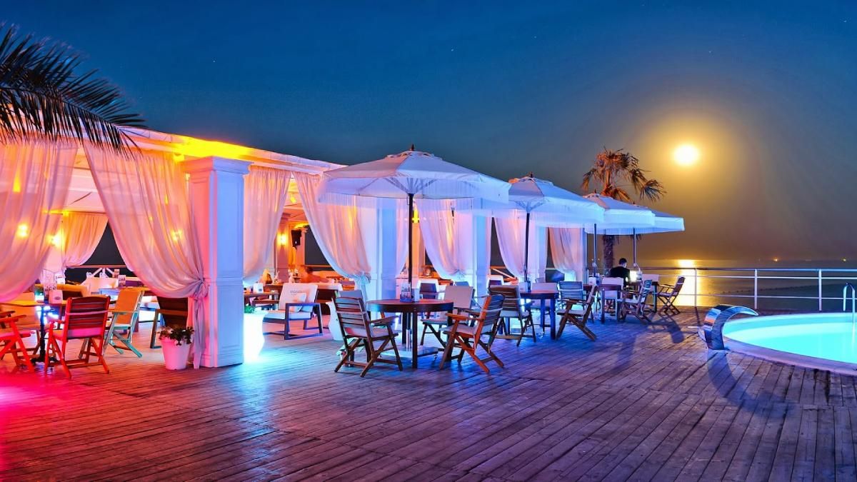 Разбили голову битой: в Одессе жестоко избили руководителя клуба на пляже Разбили голову битой: в Одессе жестоко избили руководителя клуба на пляже