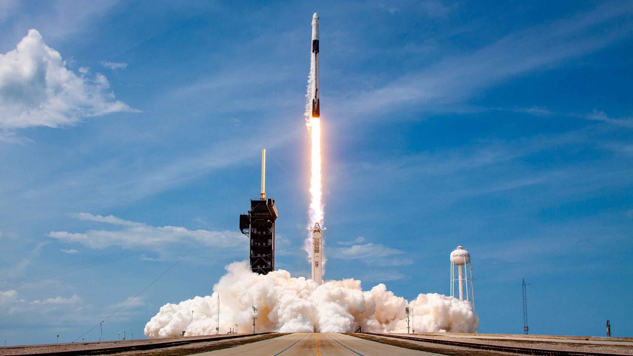 Реклама у космосі: SpaceX виведе на орбіту супутник стартапу з Канади