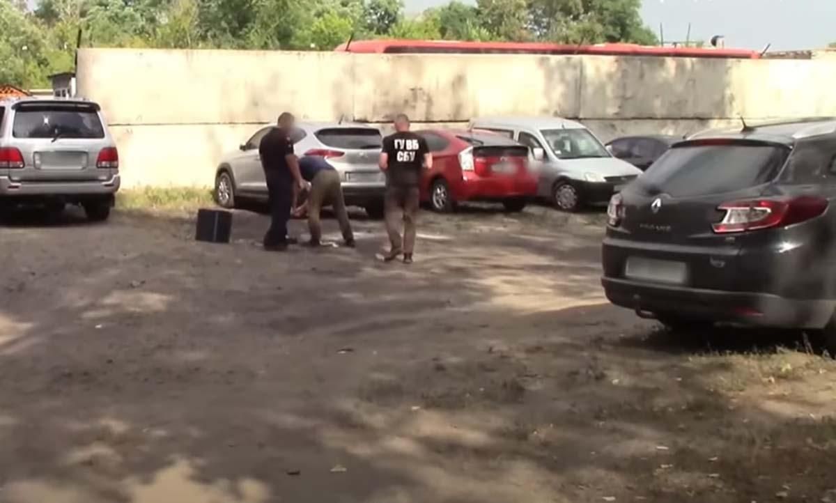 СБУ ліквідувала агентурну мережу, яка планувала теракти в Україні СБУ ліквідувала агентурну мережу, яка планувала теракти в Україні