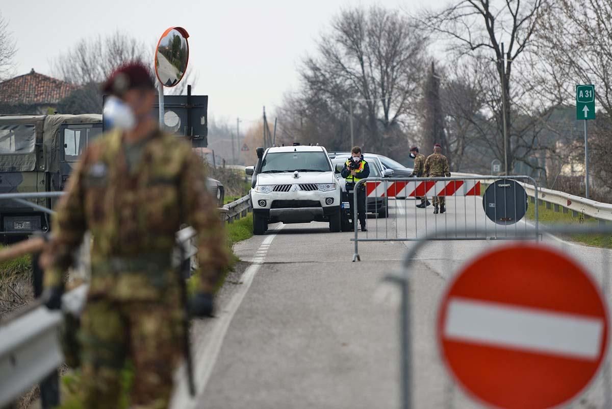Латвия объявила режим чрезвычайной ситуации на границе с Беларусью Латвия объявила режим чрезвычайной ситуации на границе с Беларусью
