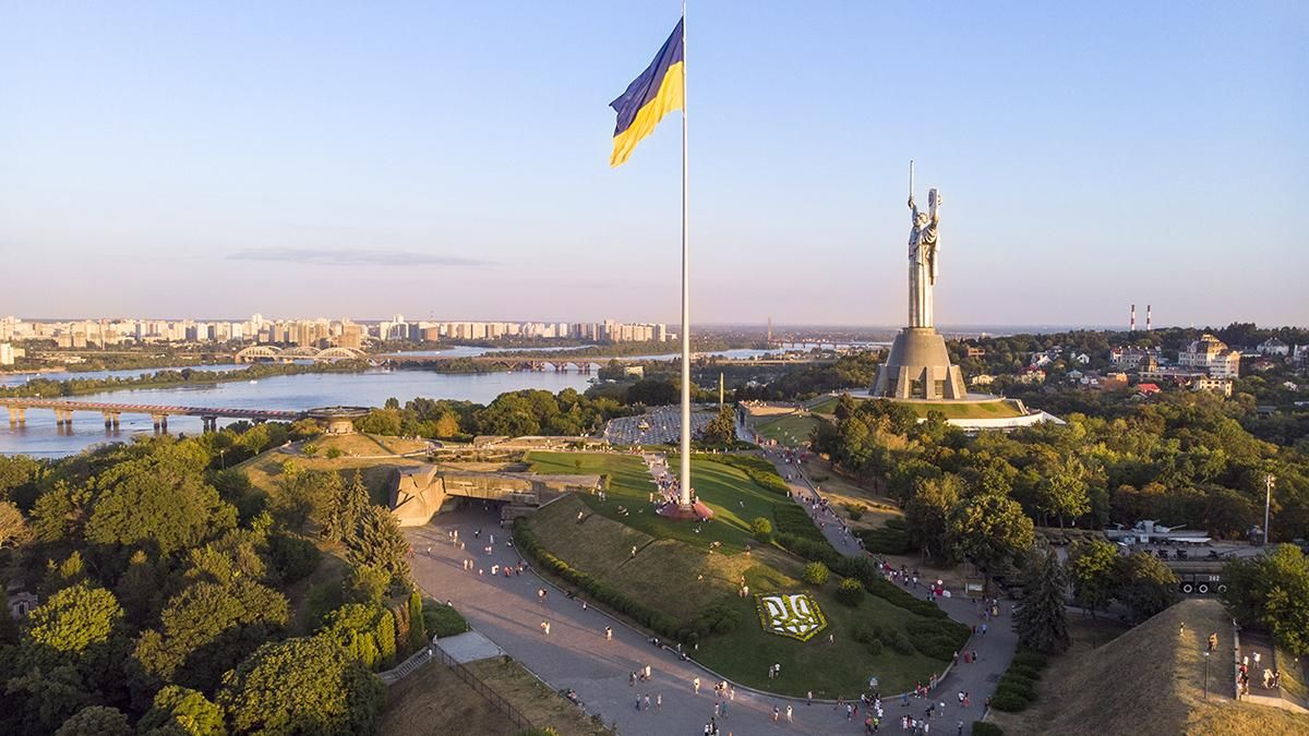 Обновляют трезубец крупнейшего флагштока Украине: что изменят