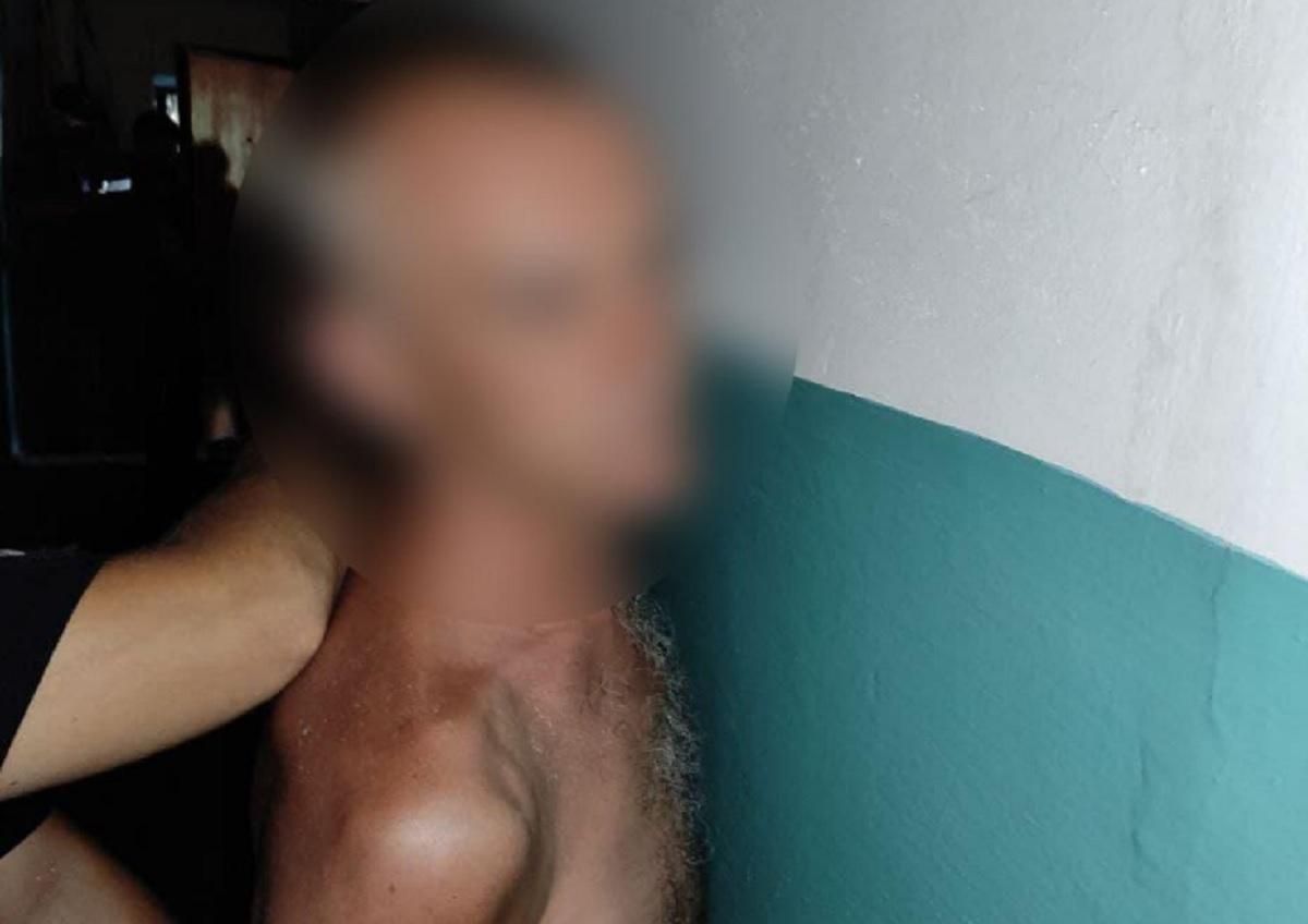 У Черкасах чоловік погрожував пістолетом матері з дитиною У Черкасах чоловік погрожував пістолетом матері з дитиною