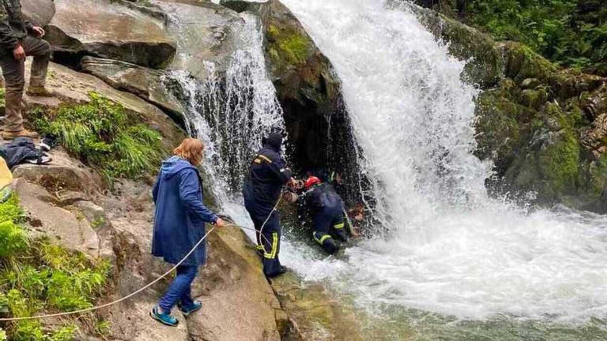 Гибель школьника на водопаде Каменка: учительницу обвинили в смерти ученика