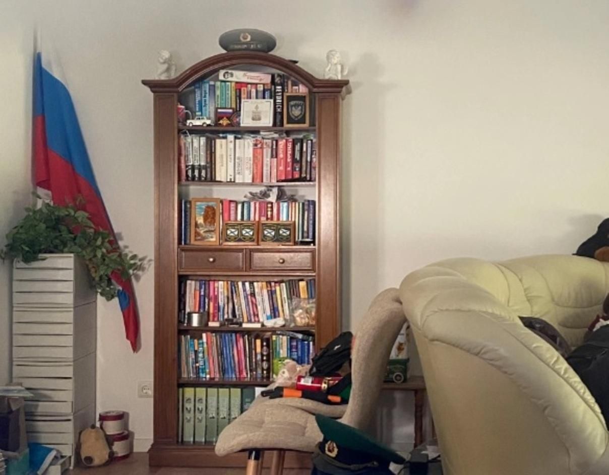 Флаг России в доме: детали о подозреваемом в шпионаже британце Флаг России в доме: детали о подозреваемом в шпионаже британце