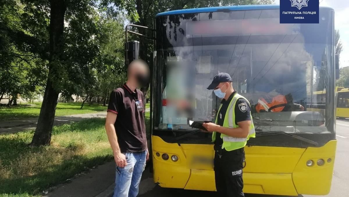 В Киеве поймали водителя троллейбуса под наркотиками