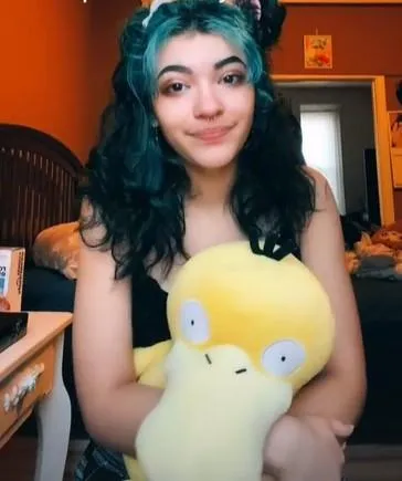 Блогерка Серая / Скриншот тікток ser.gaya Блогерка Серая / Скриншот тікток ser.gaya